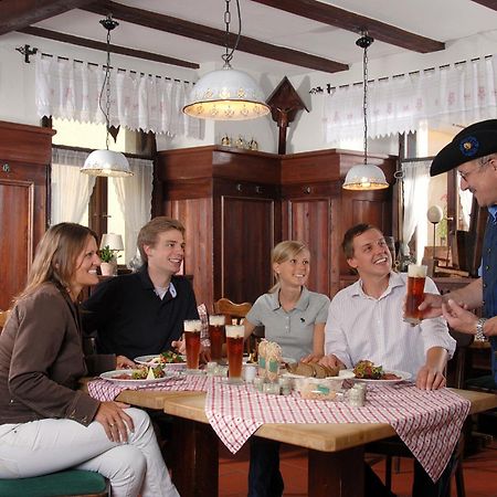 Hotel & Brauereigasthof Drei Kronen Мемелсдорф Екстериор снимка