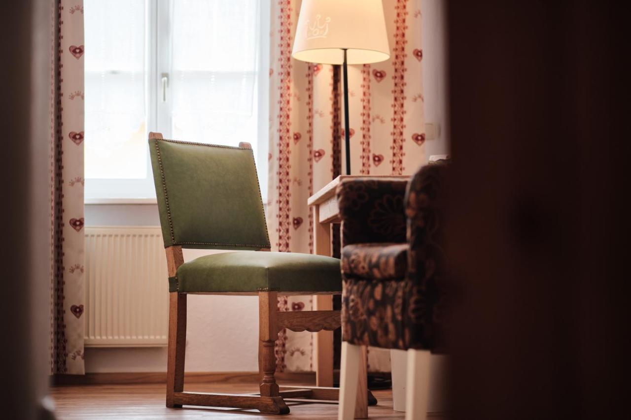 Hotel & Brauereigasthof Drei Kronen Мемелсдорф Екстериор снимка