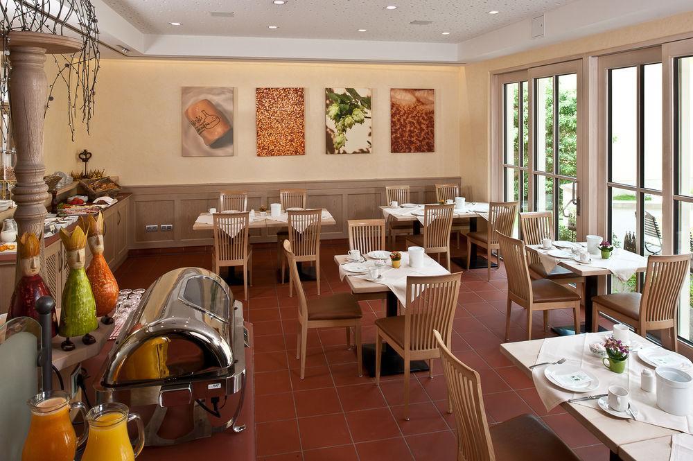 Hotel & Brauereigasthof Drei Kronen Мемелсдорф Екстериор снимка
